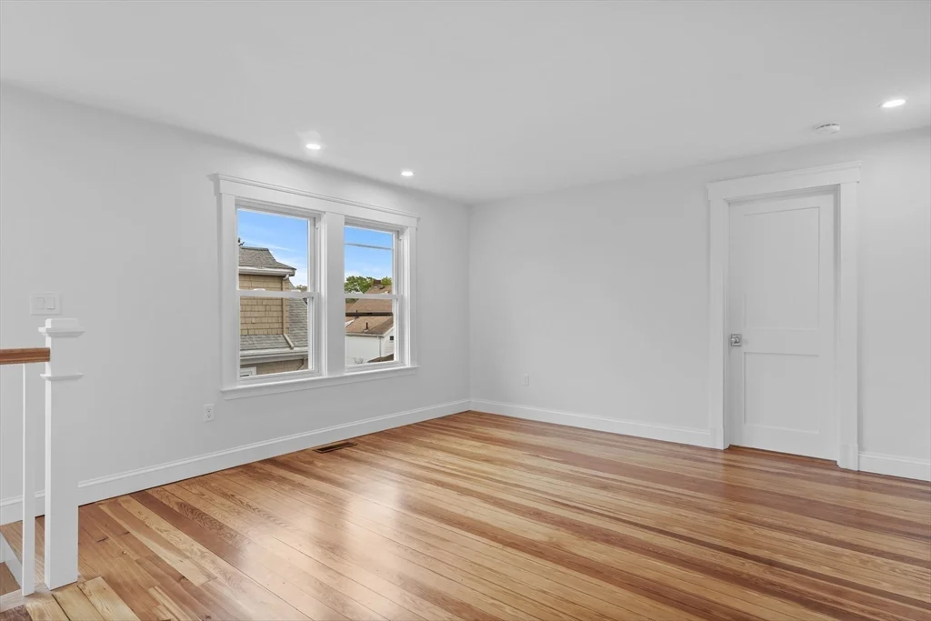 4 bed, 2 bath apartment for rent at 33-35 Farragut Ave Unit 35, Medford — photo 21 of 28