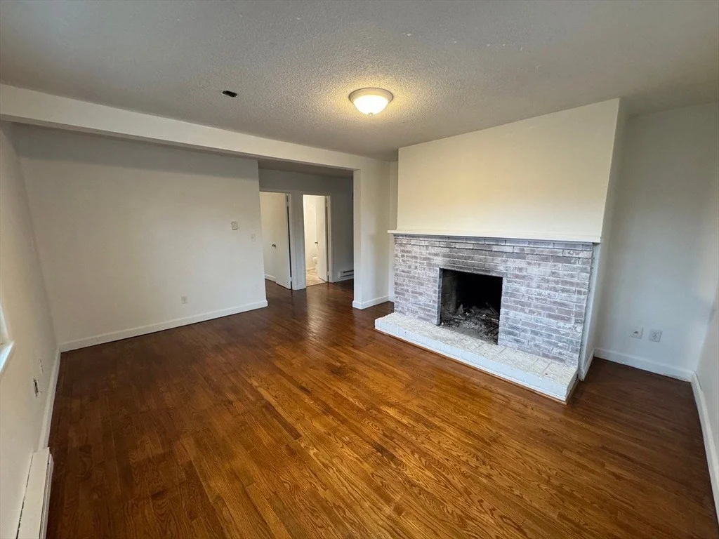 3 bed, 1 bath apartment for rent at 33-35 Hitchcock St Unit 2, Holyoke — photo 11 of 20