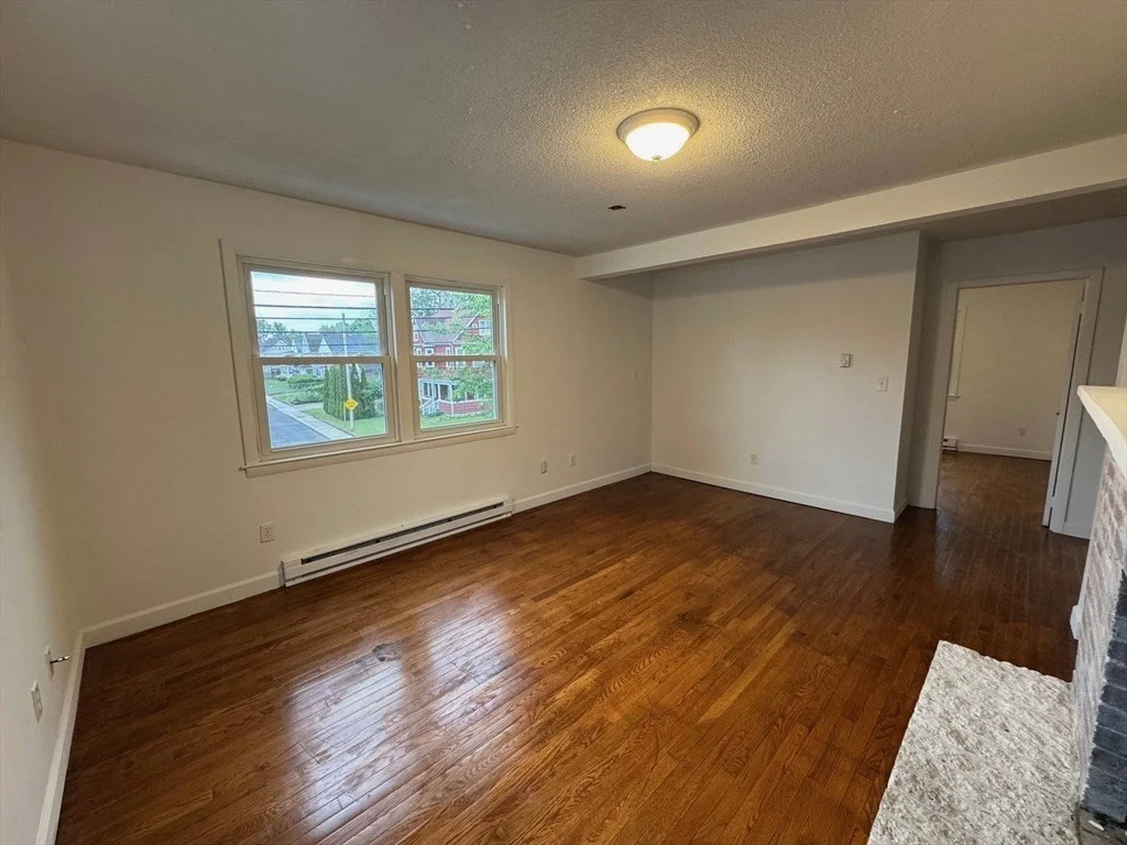 3 bed, 1 bath apartment for rent at 33-35 Hitchcock St Unit 2, Holyoke — photo 12 of 20