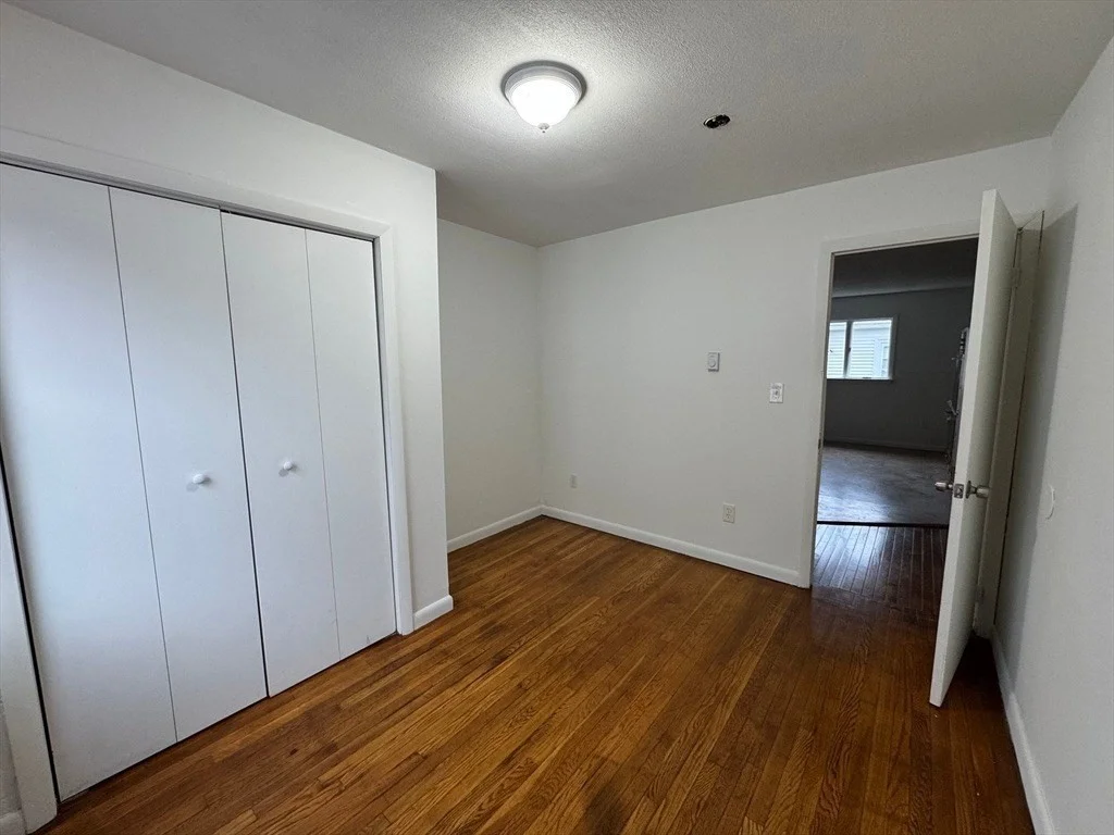 3 bed, 1 bath apartment for rent at 33-35 Hitchcock St Unit 2, Holyoke — photo 19 of 20