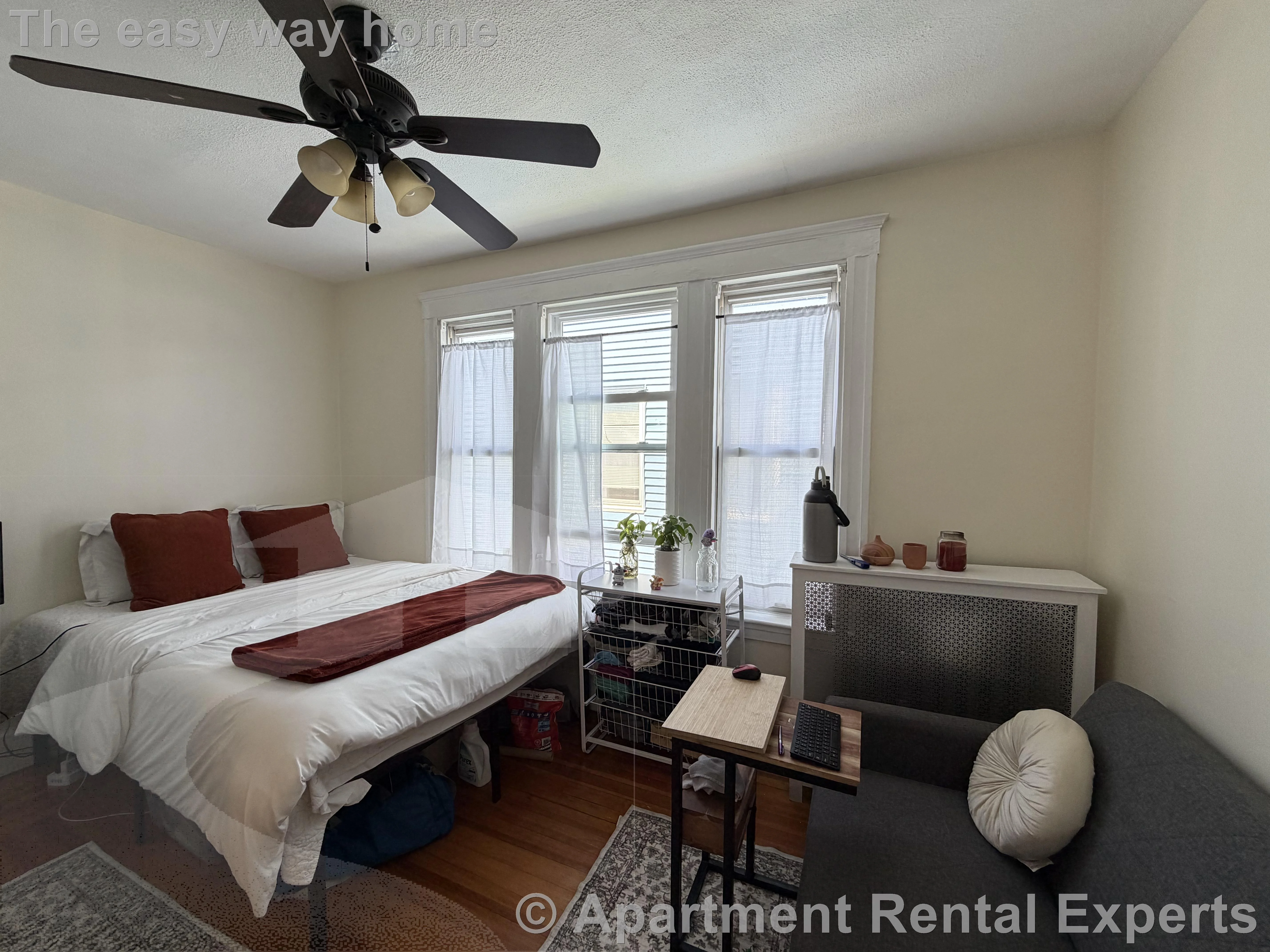 3 bed, 2 bath apartment for rent at 33-35 Magnus Ave Unit 3, Ward Two — photo 9 of 16