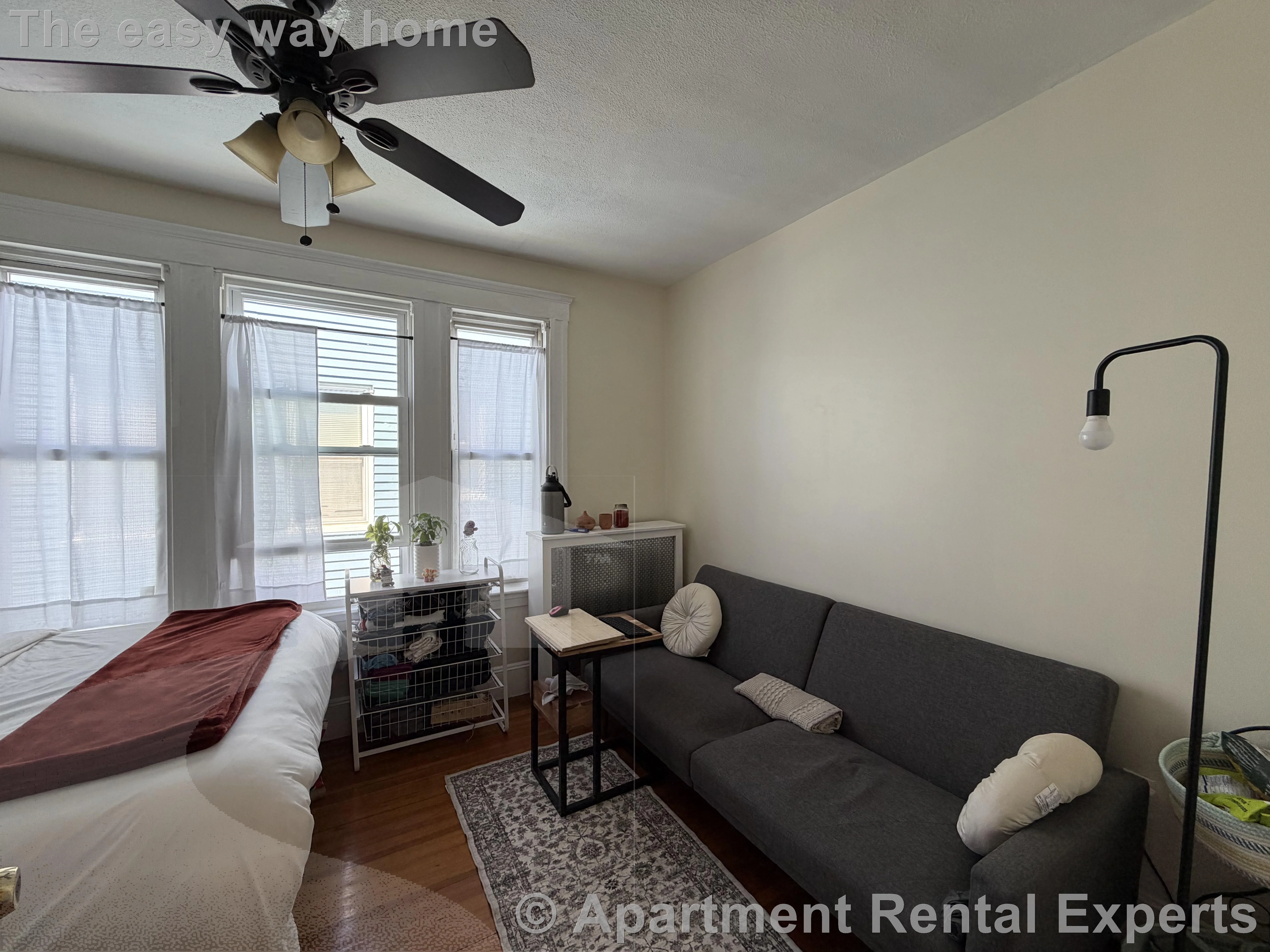 3 bed, 2 bath apartment for rent at 33-35 Magnus Ave Unit 3, Ward Two — photo 10 of 16