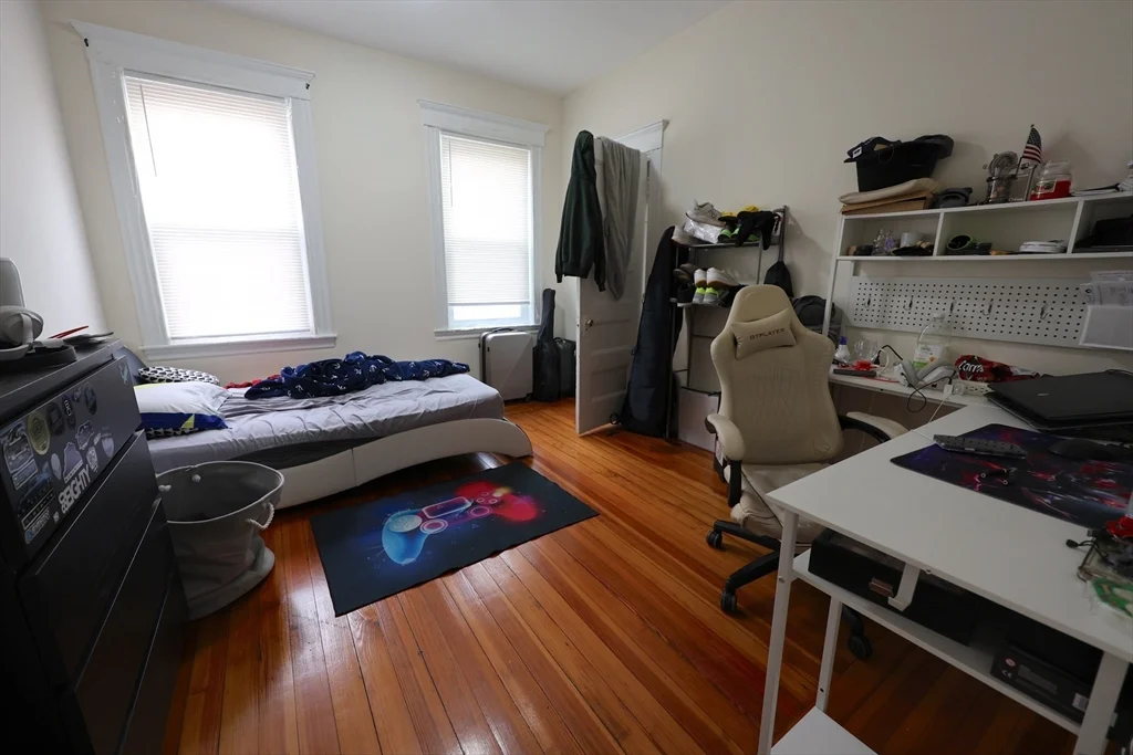 3 bed, 1 bath apartment for rent at 33-35 Ridgemont St Unit 1, Allston — photo 6 of 10