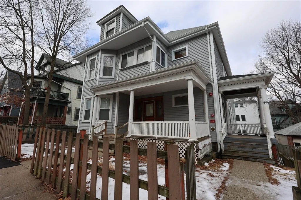 3 bed, 1 bath apartment for rent at 33-35 Ridgemont St Unit 3, Allston — photo 11 of 12