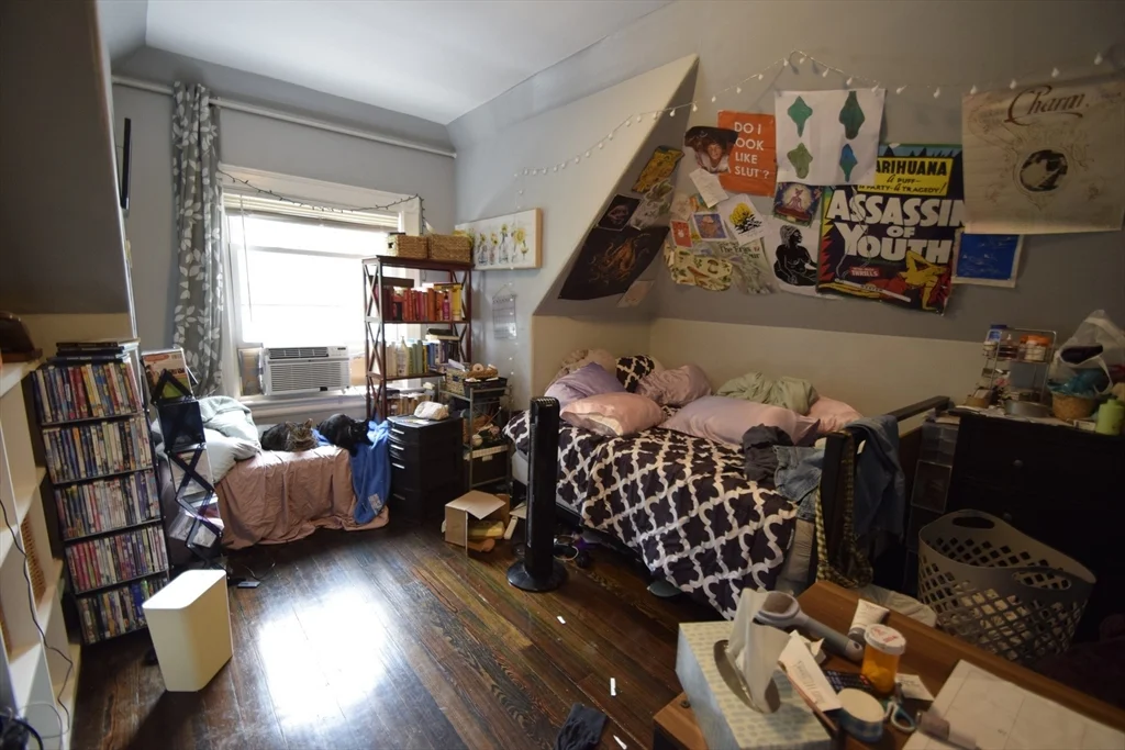 3 bed, 1 bath apartment for rent at 33-35 Ridgemont St Unit 3, Allston — photo 7 of 12