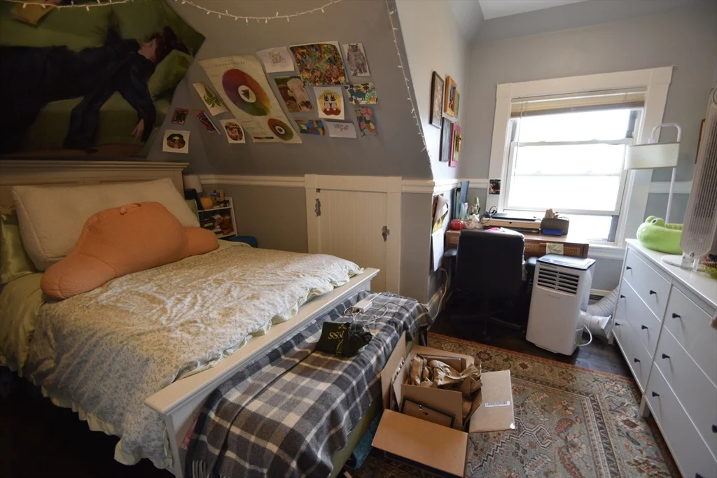 3 bed, 1 bath apartment for rent at 33-35 Ridgemont St Unit 3, Allston — photo 5 of 12