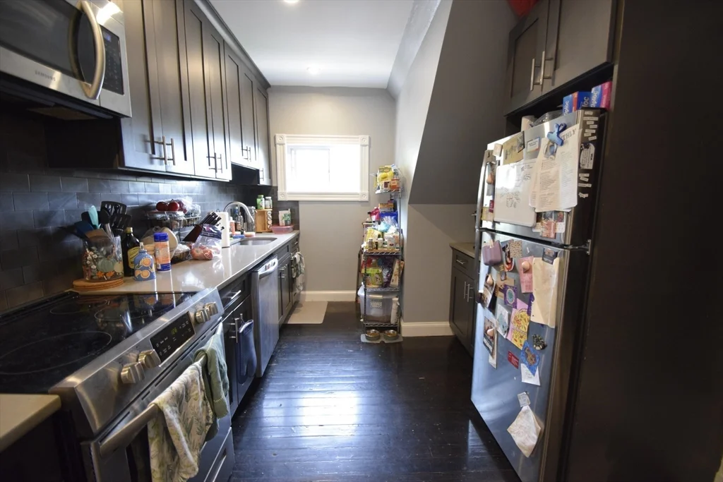 3 bed, 1 bath apartment for rent at 33-35 Ridgemont St Unit 3, Allston — photo 4 of 12