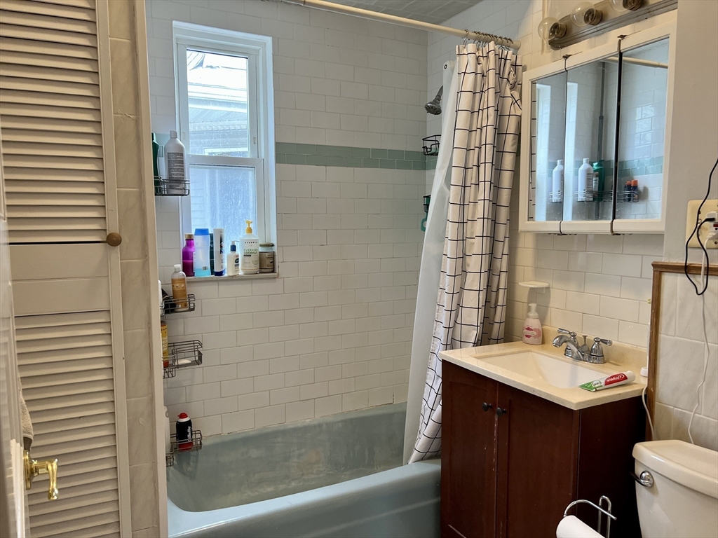 4 bed, 1 bath apartment for rent at 33-35 Rogers Ave Unit 2, Somerville — photo 24 of 24
