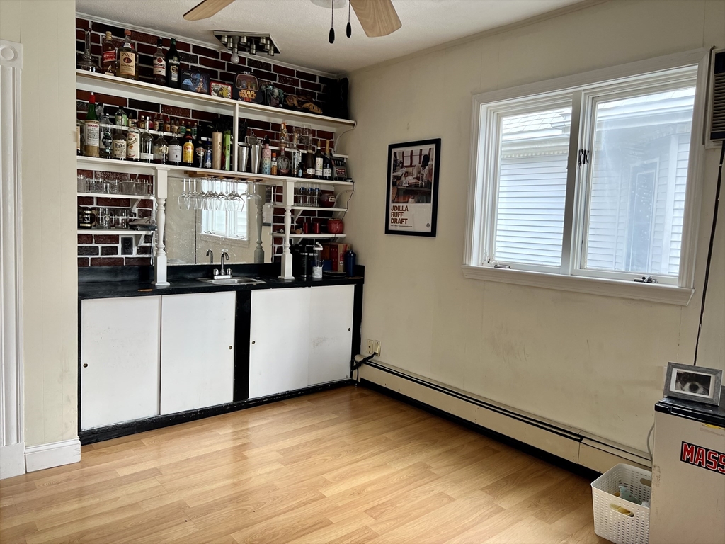 4 bed, 1 bath apartment for rent at 33-35 Rogers Ave Unit 2, Somerville — photo 5 of 24