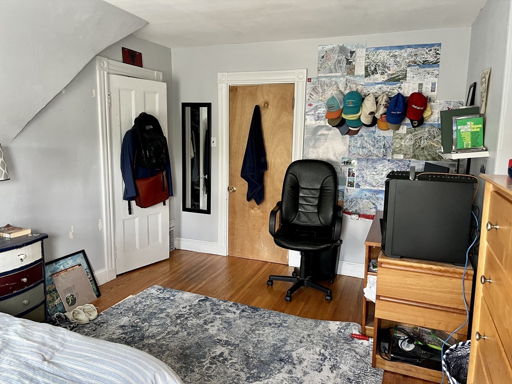 4 bed, 1 bath apartment for rent at 33-35 Rogers Ave Unit 2, Somerville — photo 15 of 24