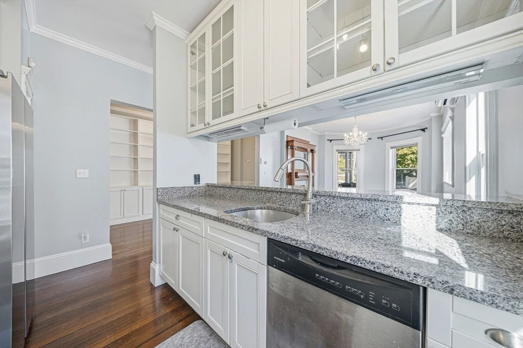 2 bed, 2 bath apartment for rent at 33 Adams St Unit 1, Dorchester — photo 9 of 30