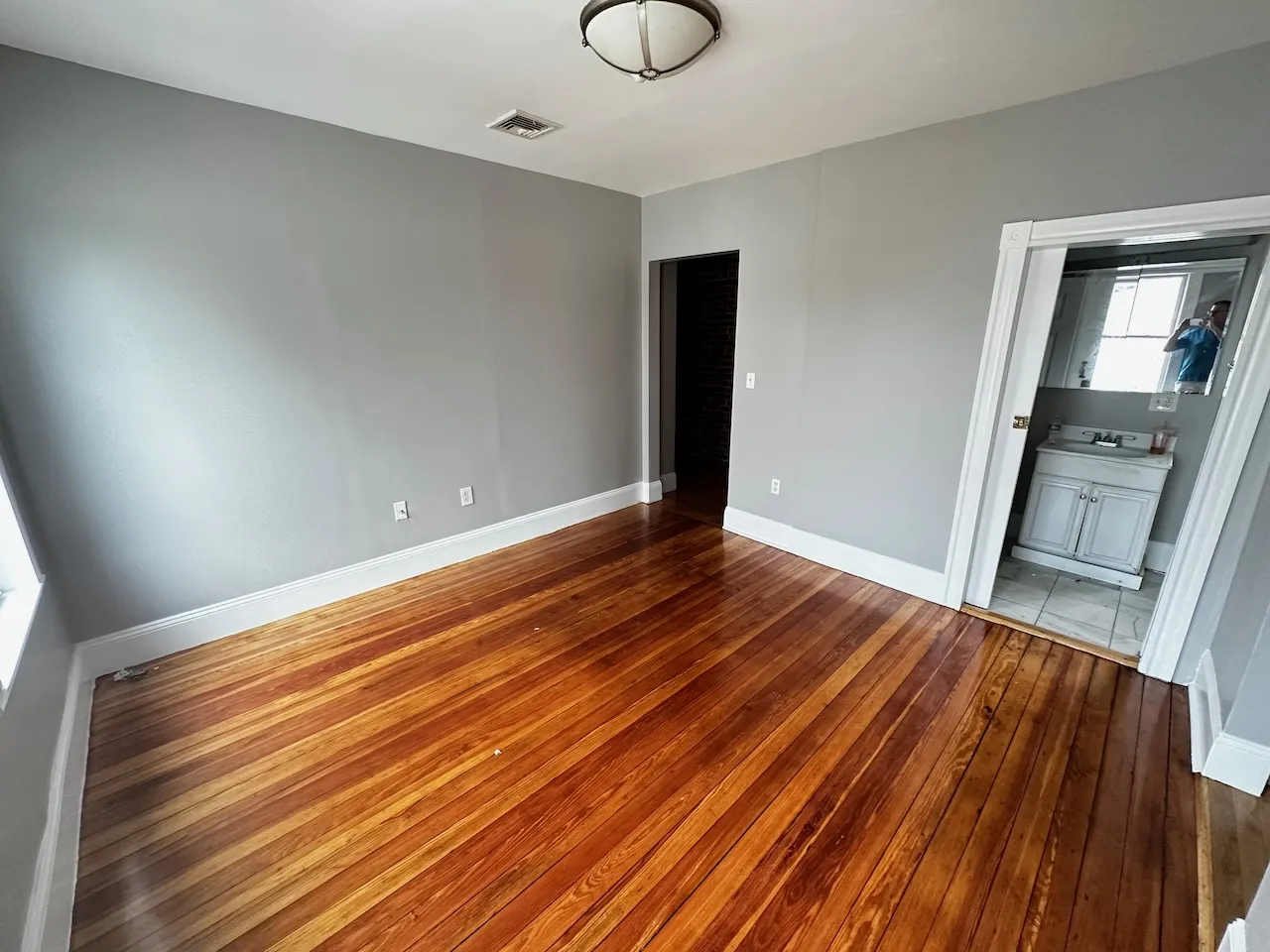 4 bed, 1.5 bath apartment for rent at 33 Adamson St Unit 3, Allston — photo 3 of 16