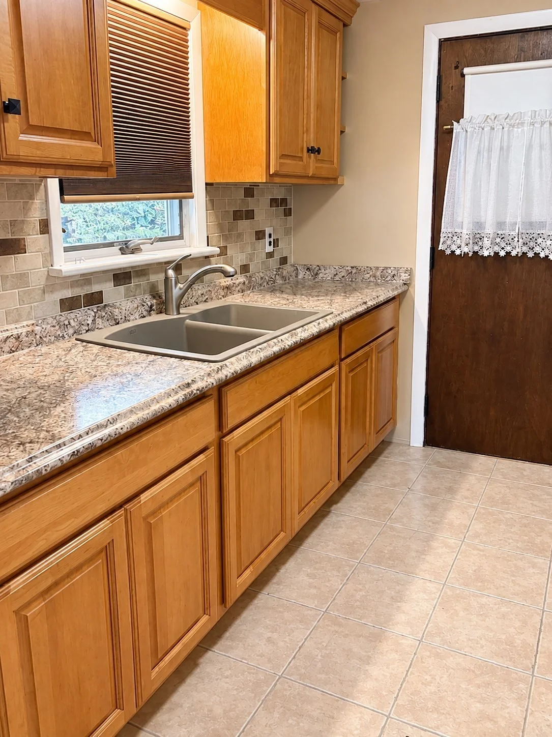 1 bed, 1 bath apartment for rent at 33 Adella St Unit B, Auburn — photo 2 of 11
