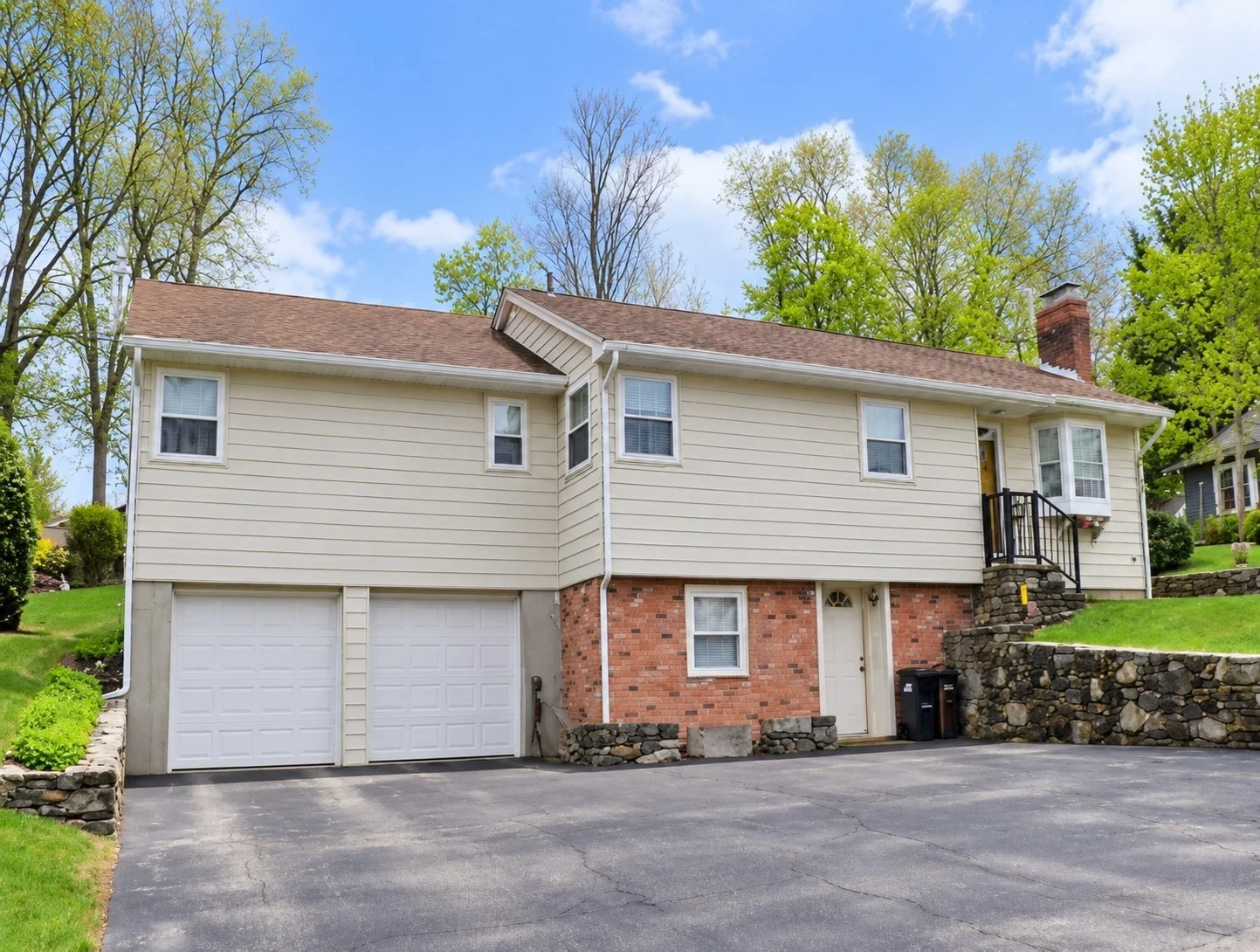 1 bed, 1 bath apartment for rent at 33 Adella St Unit B, Auburn — photo 1 of 11