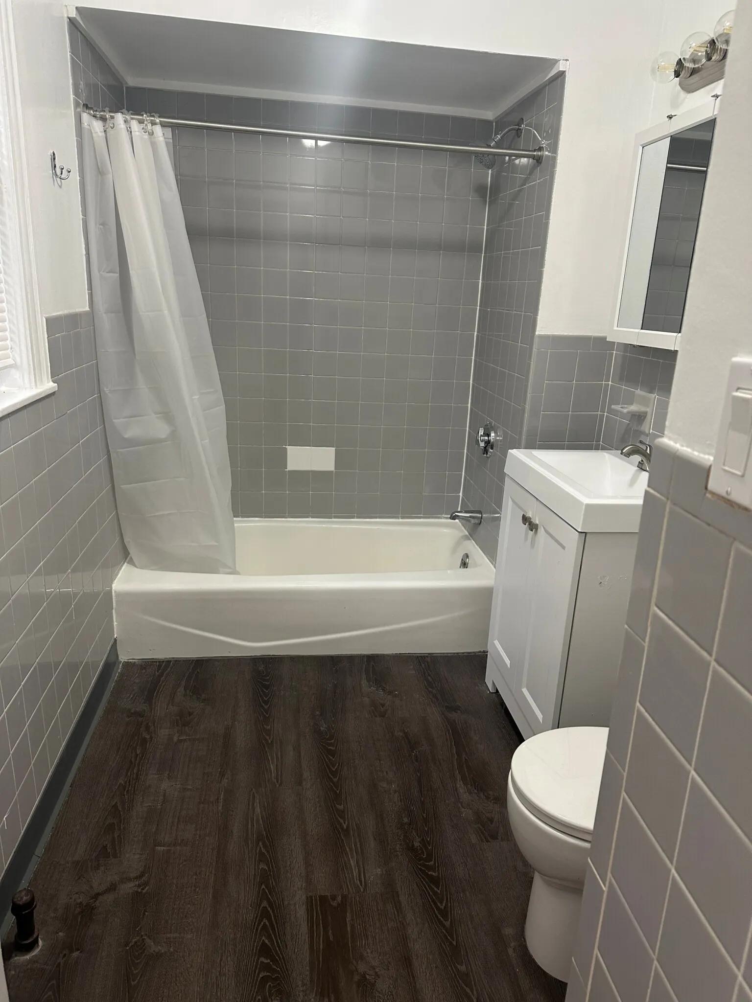 3 bed, 1 bath apartment for rent at 33 Algonquin St Unit 2, Dorchester — photo 9 of 14