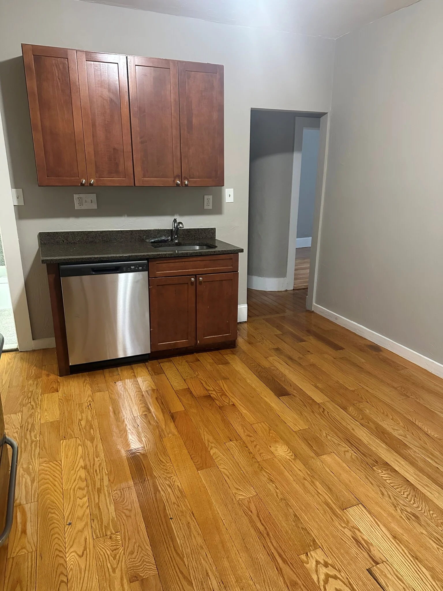 3 bed, 1 bath apartment for rent at 33 Algonquin St Unit 2, Dorchester — photo 14 of 14