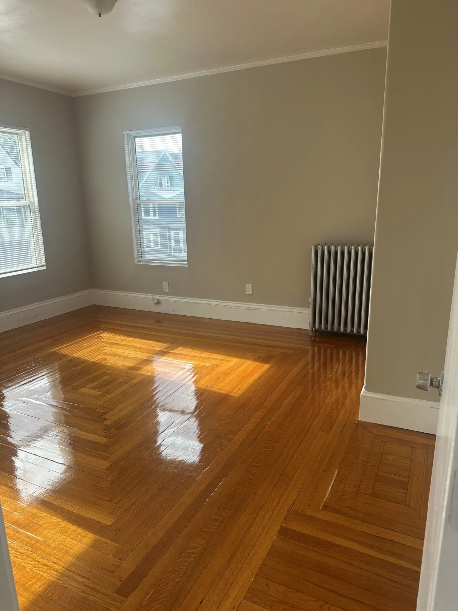 3 bed, 1 bath apartment for rent at 33 Algonquin St Unit 2, Dorchester — photo 3 of 14