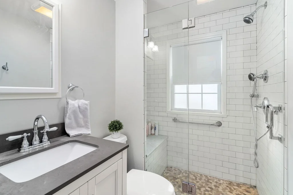 2 bed, 1 bath apartment for rent at 33 Alpheus Rd Unit 1, Roslindale — photo 4 of 12
