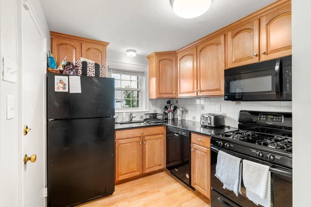 2 bed, 1 bath apartment for rent at 33 Alpheus Rd Unit 1, Roslindale — photo 3 of 12