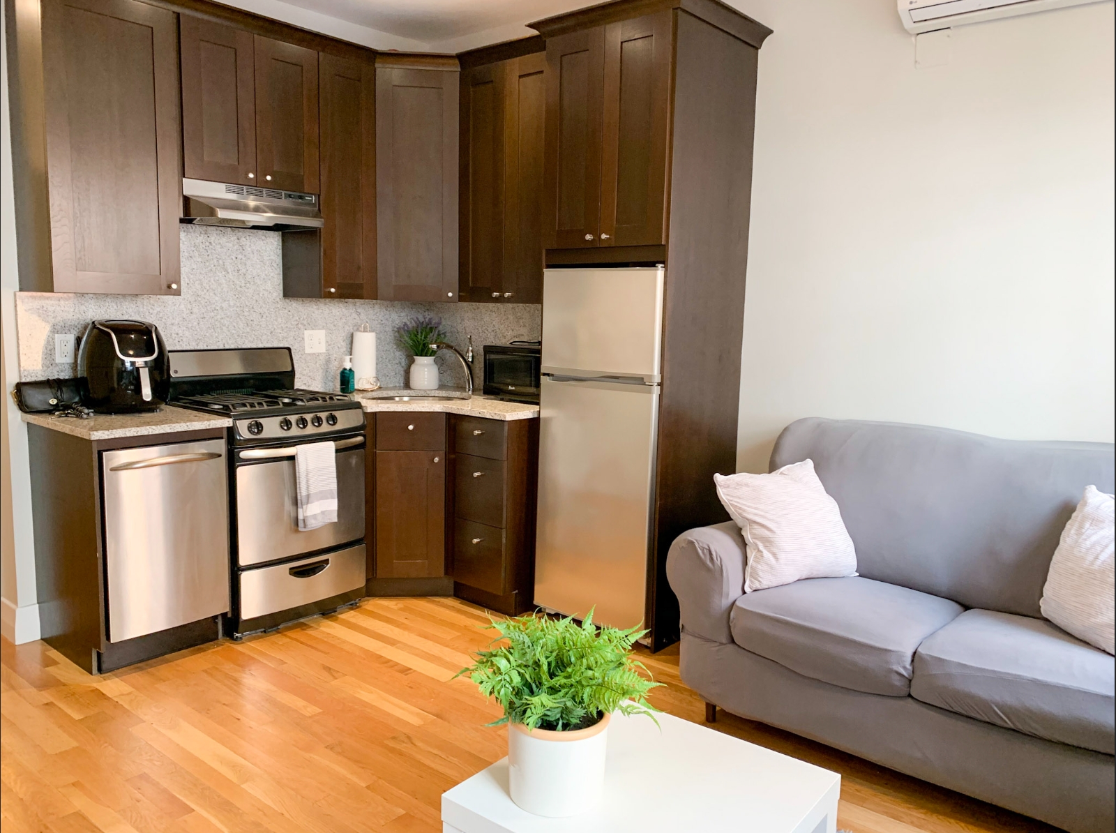 1 bed, 1 bath apartment for rent at 33 Anderson St Unit 1, Beacon Hill — photo 6 of 29