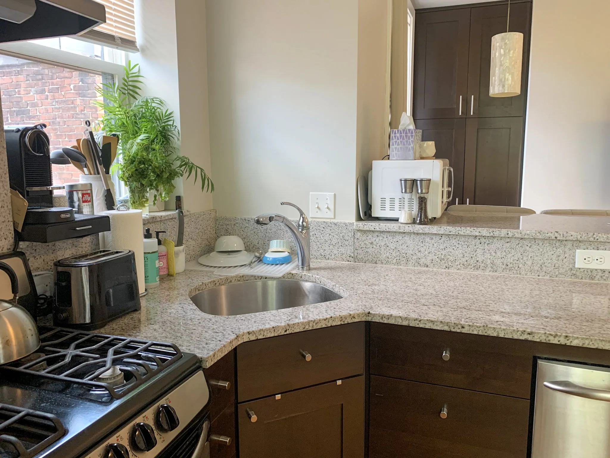 2 bed, 1 bath apartment for rent at 33 Anderson St Unit 6, Beacon Hill — photo 12 of 25