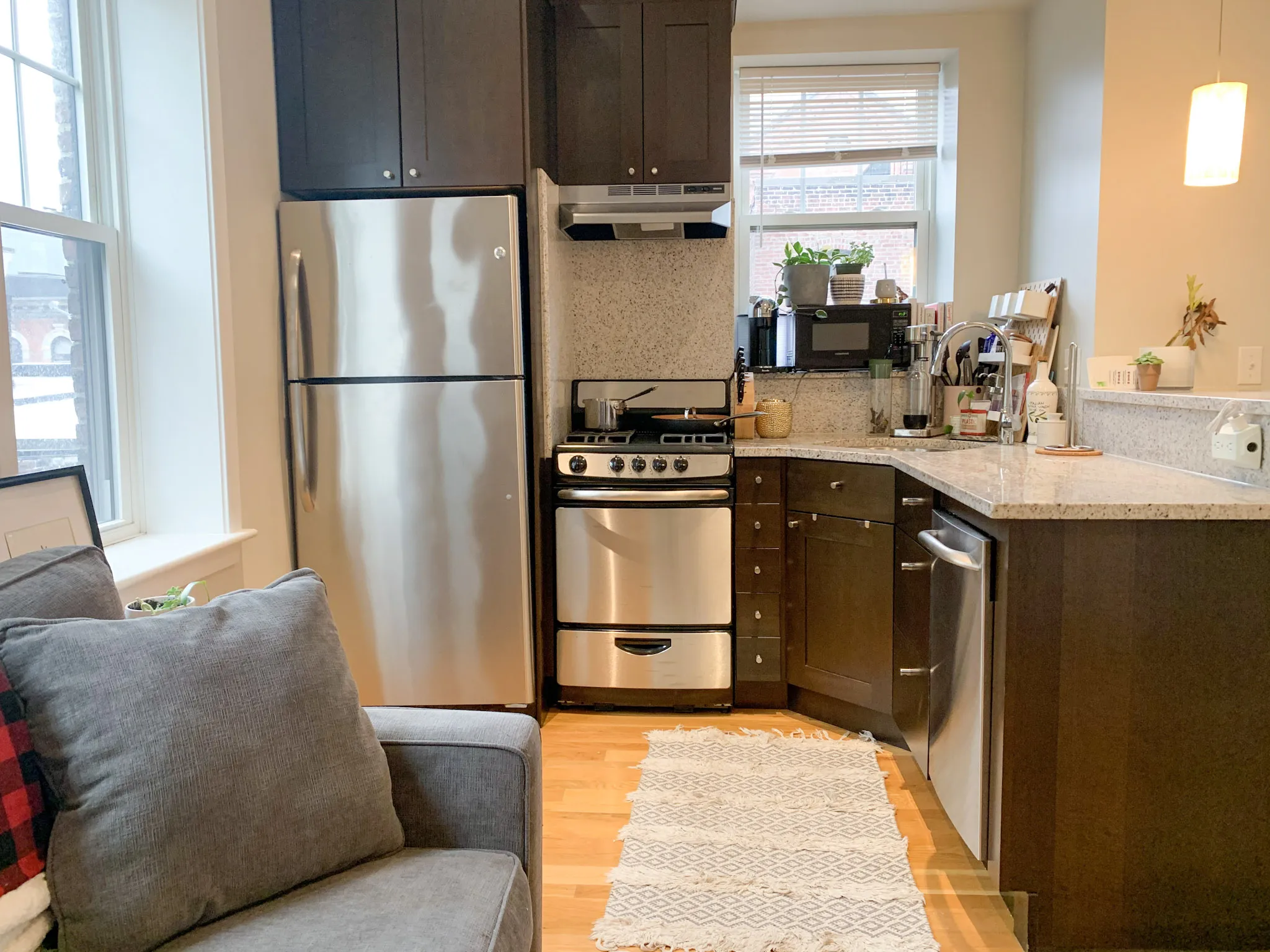 2 bed, 1 bath apartment for rent at 33 Anderson St Unit 6, Beacon Hill — photo 4 of 25