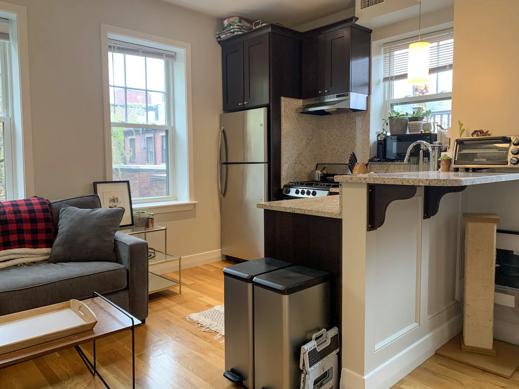2 bed, 1 bath apartment for rent at 33 Anderson St Unit 6, Beacon Hill — photo 3 of 25