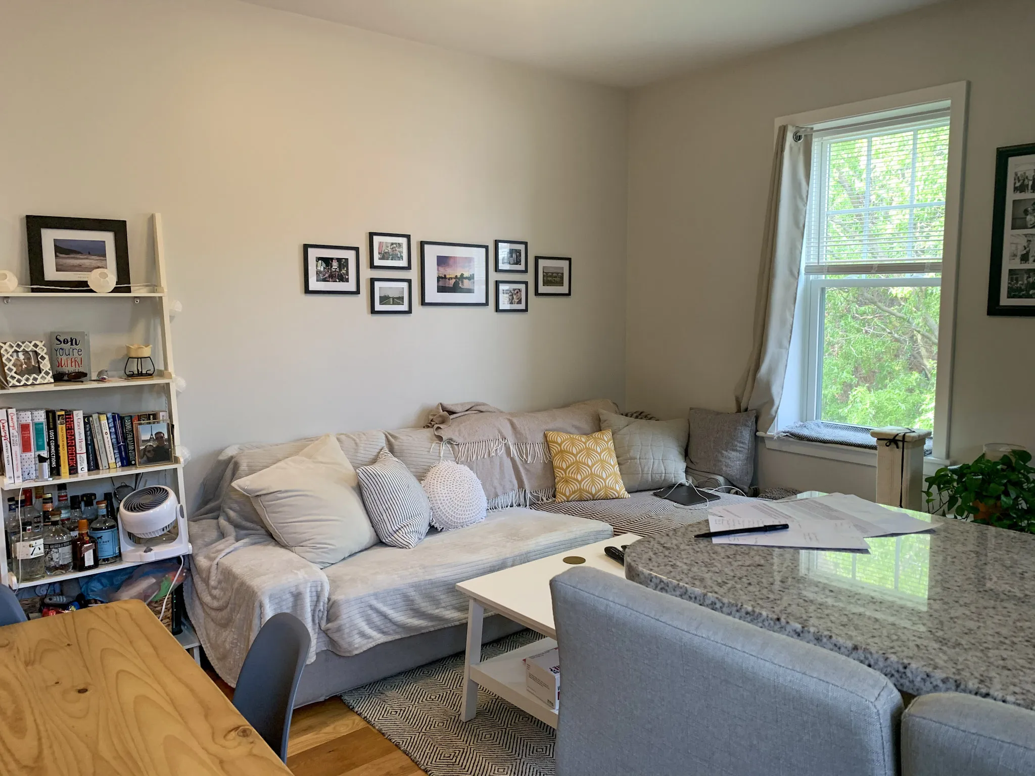 2 bed, 1 bath apartment for rent at 33 Anderson St Unit 6, Beacon Hill — photo 2 of 25
