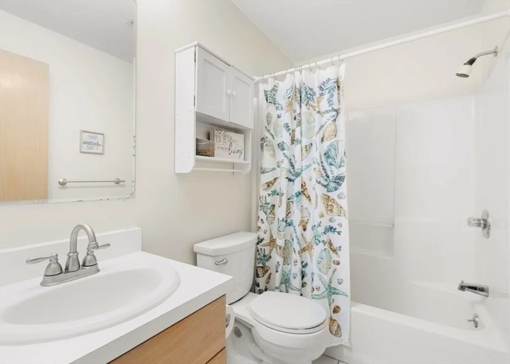 2 bed, 2 bath apartment for rent at 33 Arrowhead Cir Unit 33, Ashland — photo 17 of 20