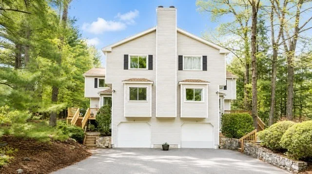 2 bed, 2 bath apartment for rent at 33 Arrowhead Cir Unit 33, Ashland — photo 1 of 20