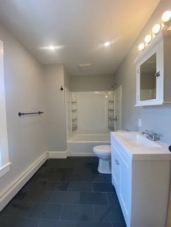3 bed, 1 bath apartment for rent at 33 Ash St Unit 2, Spencer — photo 9 of 15