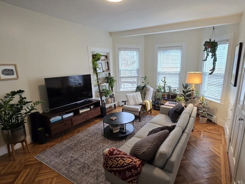 2 bed, 1 bath apartment for rent at 33 Ashfield Unit 1, Roslindale — photo 5 of 13