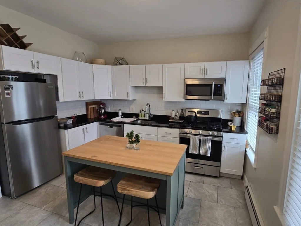 2 bed, 1 bath apartment for rent at 33 Ashfield Unit 1, Roslindale