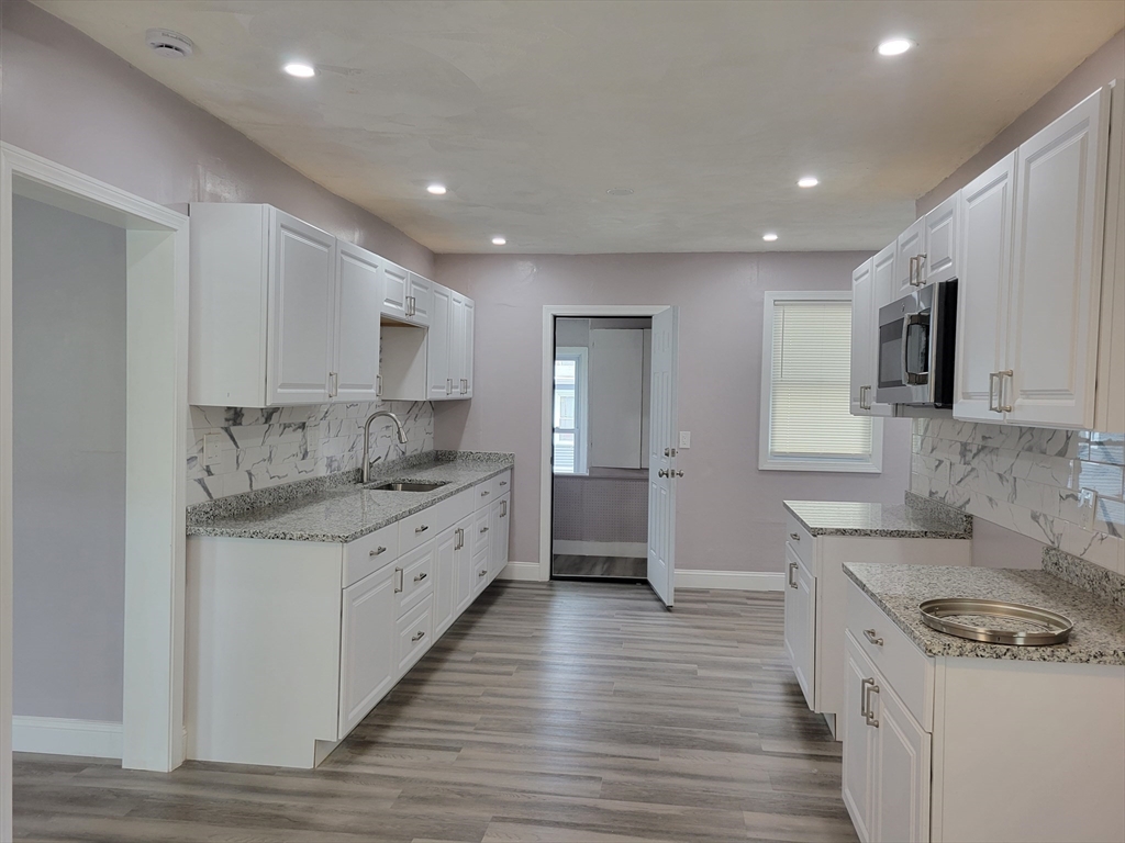 3 bed, 2 bath apartment for rent at 33 Austin St Unit 2, Hyde Park — photo 8 of 18