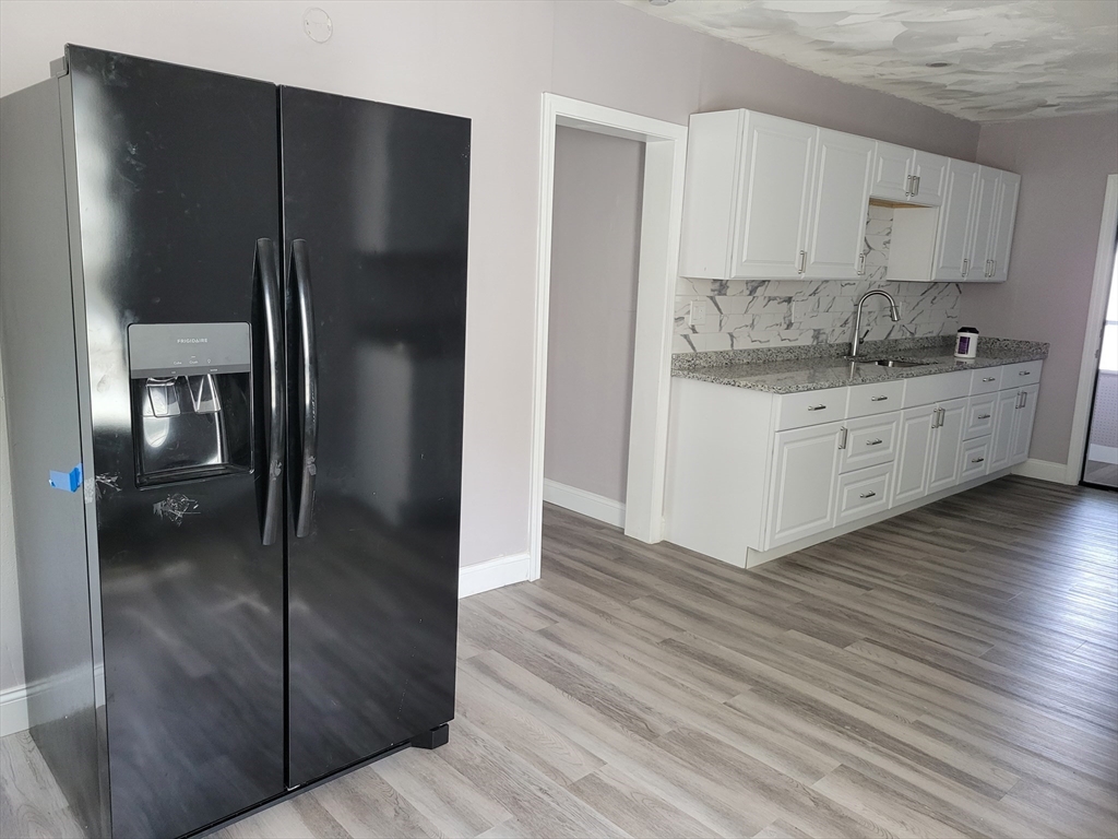 3 bed, 2 bath apartment for rent at 33 Austin St Unit 2, Hyde Park — photo 7 of 18