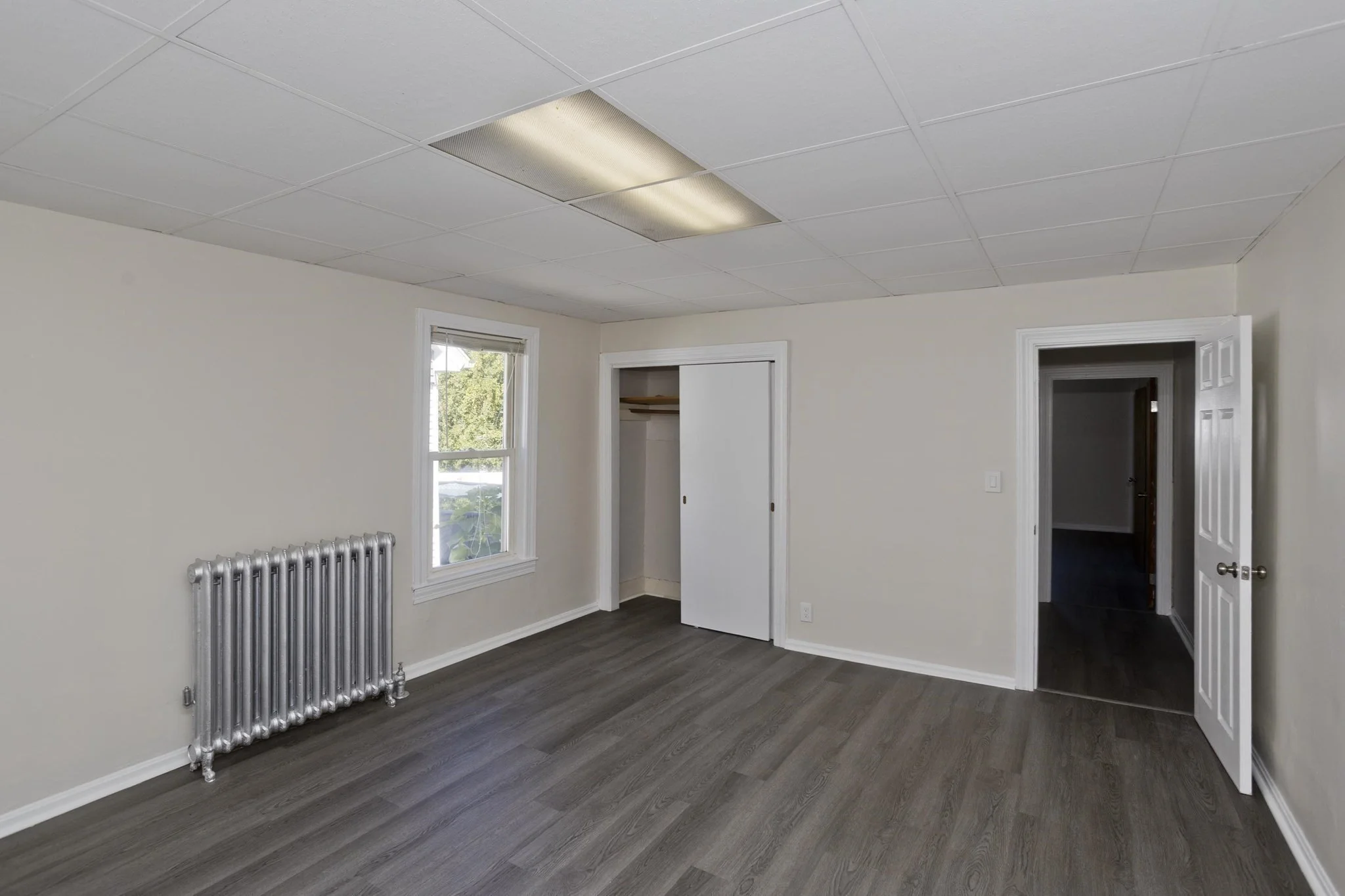 3 bed, 1 bath apartment for rent at 33 Balis St Unit 2, Springfield — photo 5 of 10