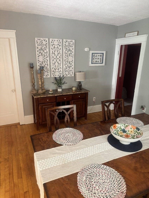 5 bed, 2 bath apartment for rent at 33 Barnes Ave Unit 2, Worcester — photo 7 of 14