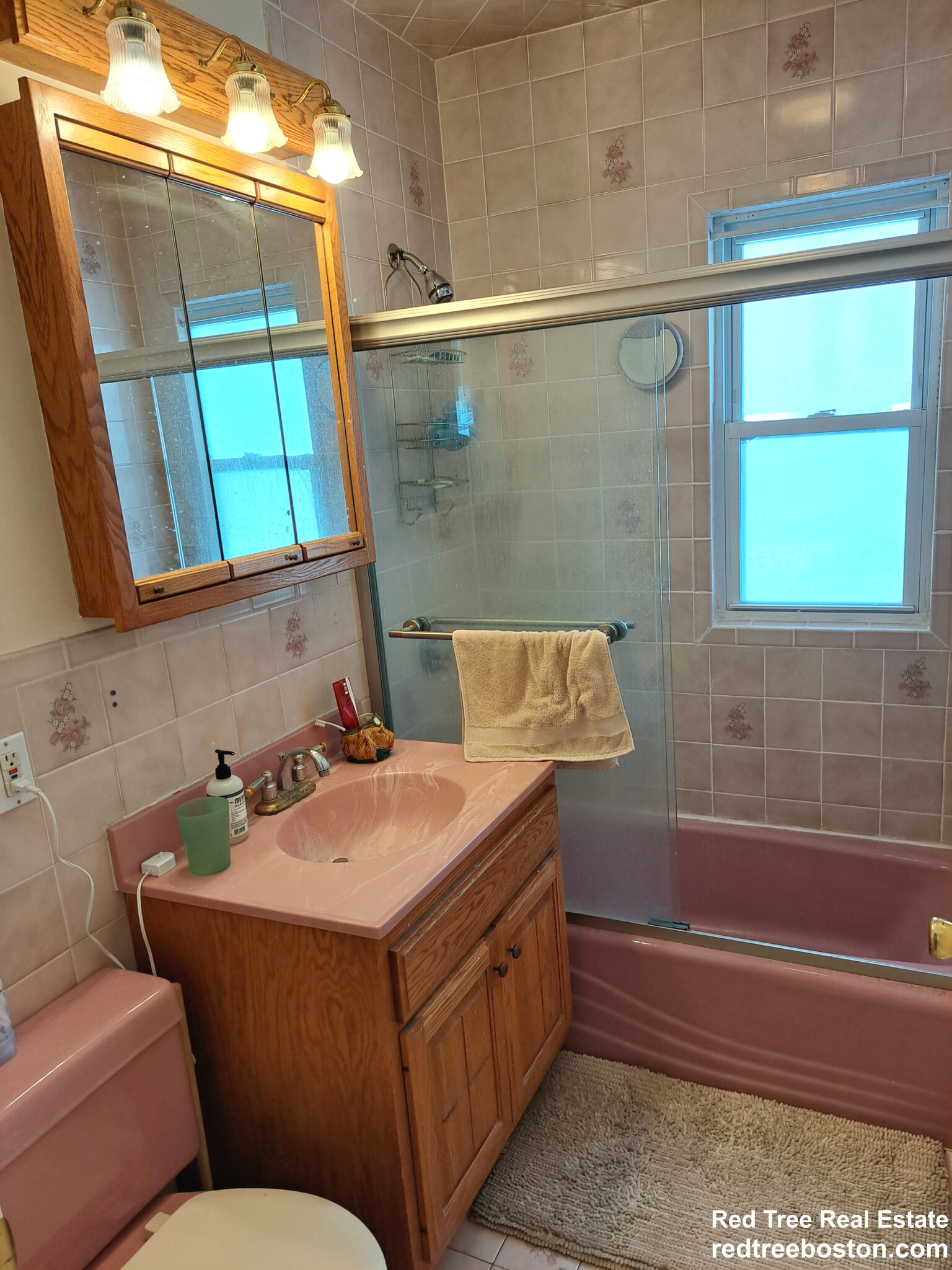 3 bed, 2 bath apartment for rent at 33 Beaconsfield Rd Unit 2nd Floor, Aspinwall Hill — photo 11 of 18