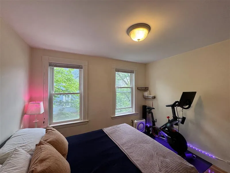 2 bed, 1 bath apartment for rent at 33 Belmont St Unit 1, Spring Hill — photo 4 of 14