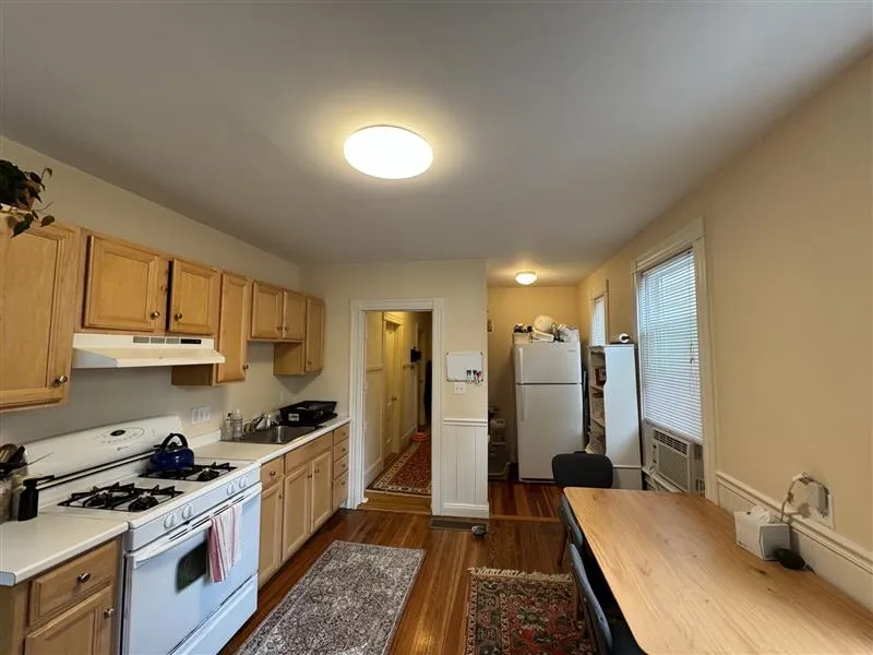 2 bed, 1 bath apartment for rent at 33 Belmont St Unit 1, Spring Hill — photo 6 of 14