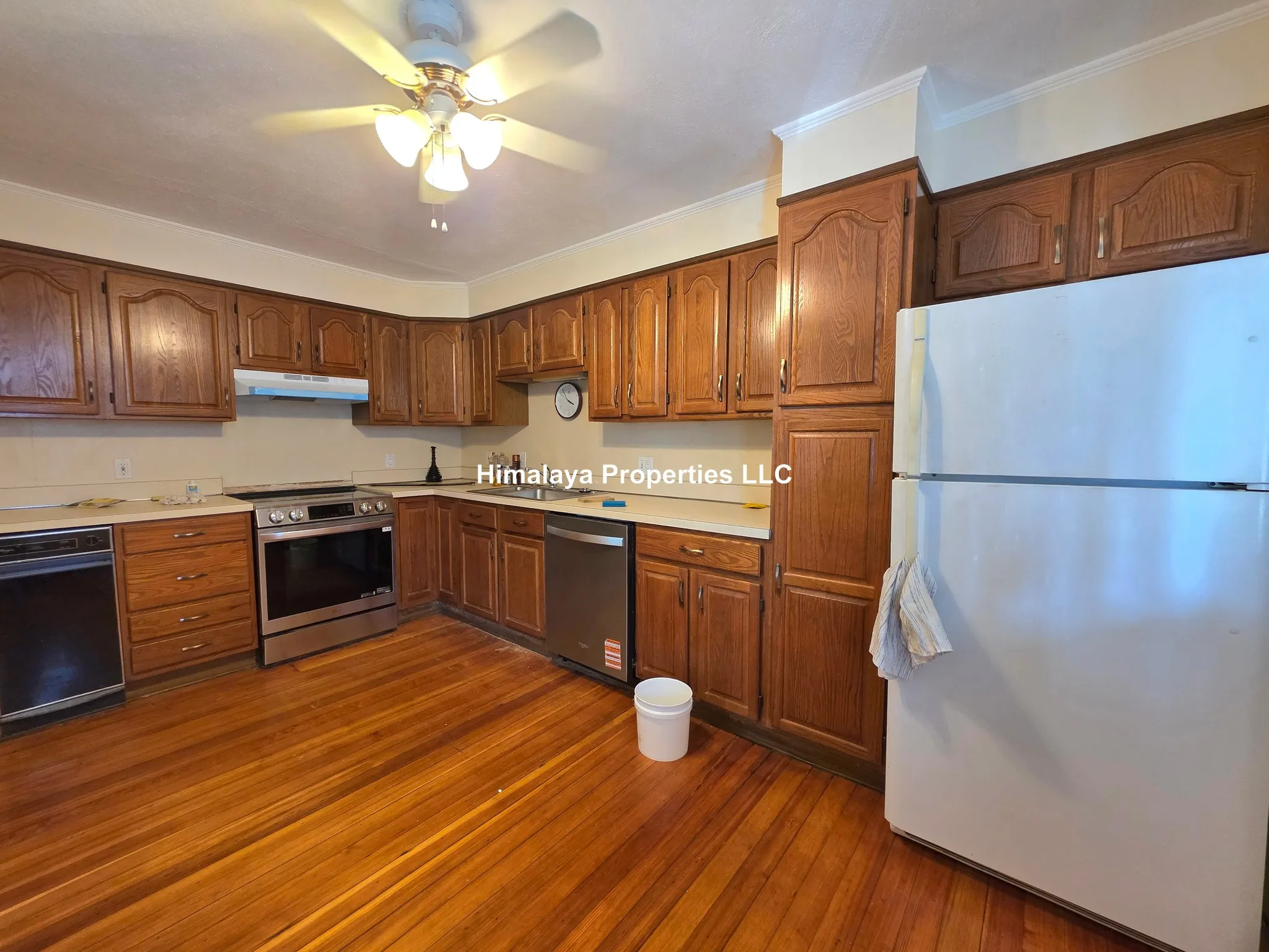 3 bed, 2 bath apartment for rent at 33 Blenford Rd Unit 1, Brighton — photo 5 of 8