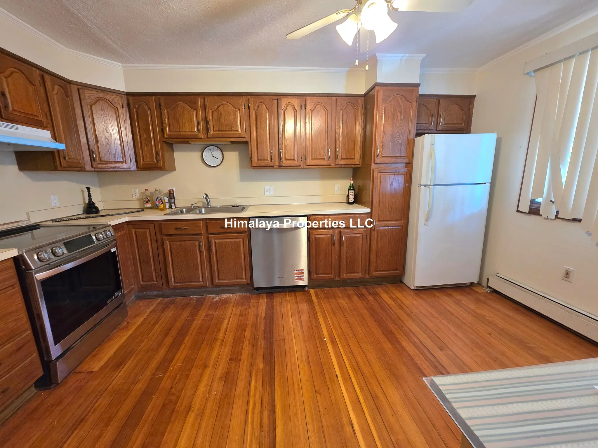 3 bed, 2 bath apartment for rent at 33 Blenford Rd Unit 1, Brighton