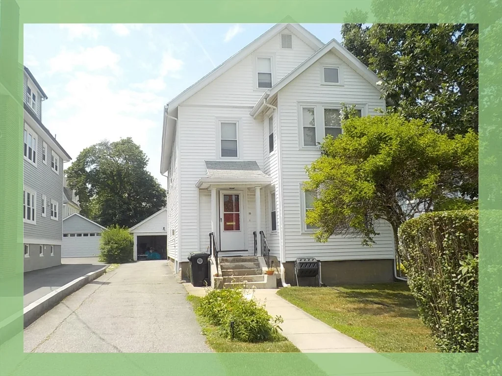 2 bed, 1 bath apartment for rent at 33 Boylston St Unit 2, East Watertown
