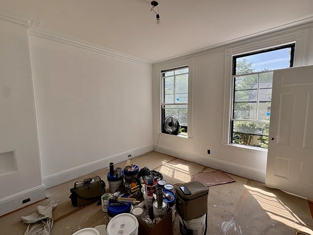5 bed, 3 bath apartment for rent at 33 Brewster Unit 33, West Cambridge — photo 9 of 16