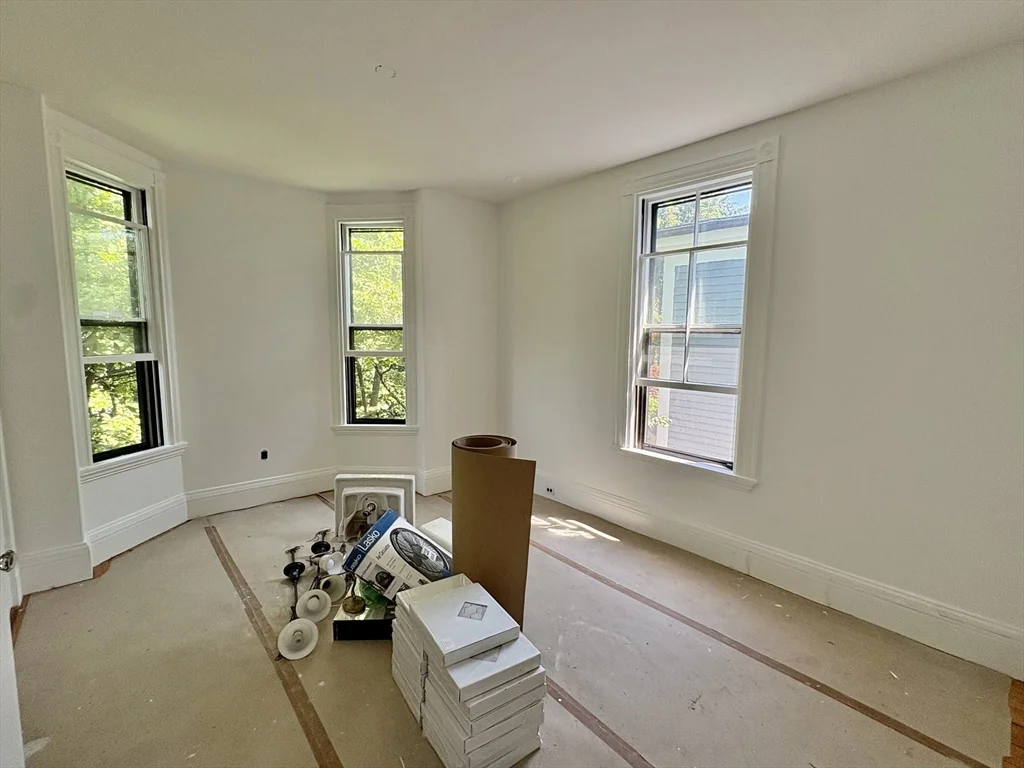 5 bed, 3 bath apartment for rent at 33 Brewster Unit 33, West Cambridge — photo 7 of 16