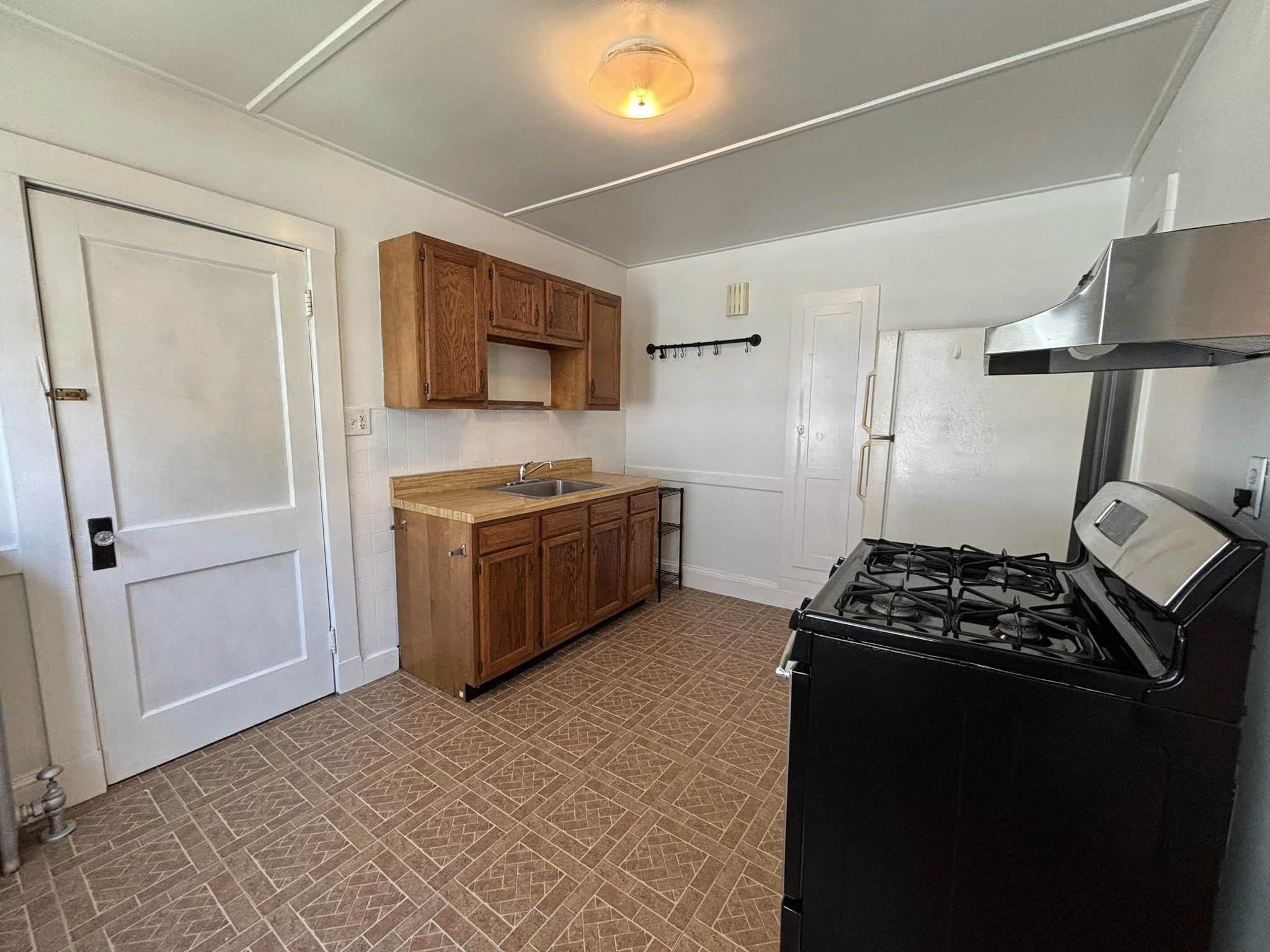 2 bed, 1 bath apartment for rent at 33 Brington Rd Unit 1, Brookline Hills — photo 7 of 15