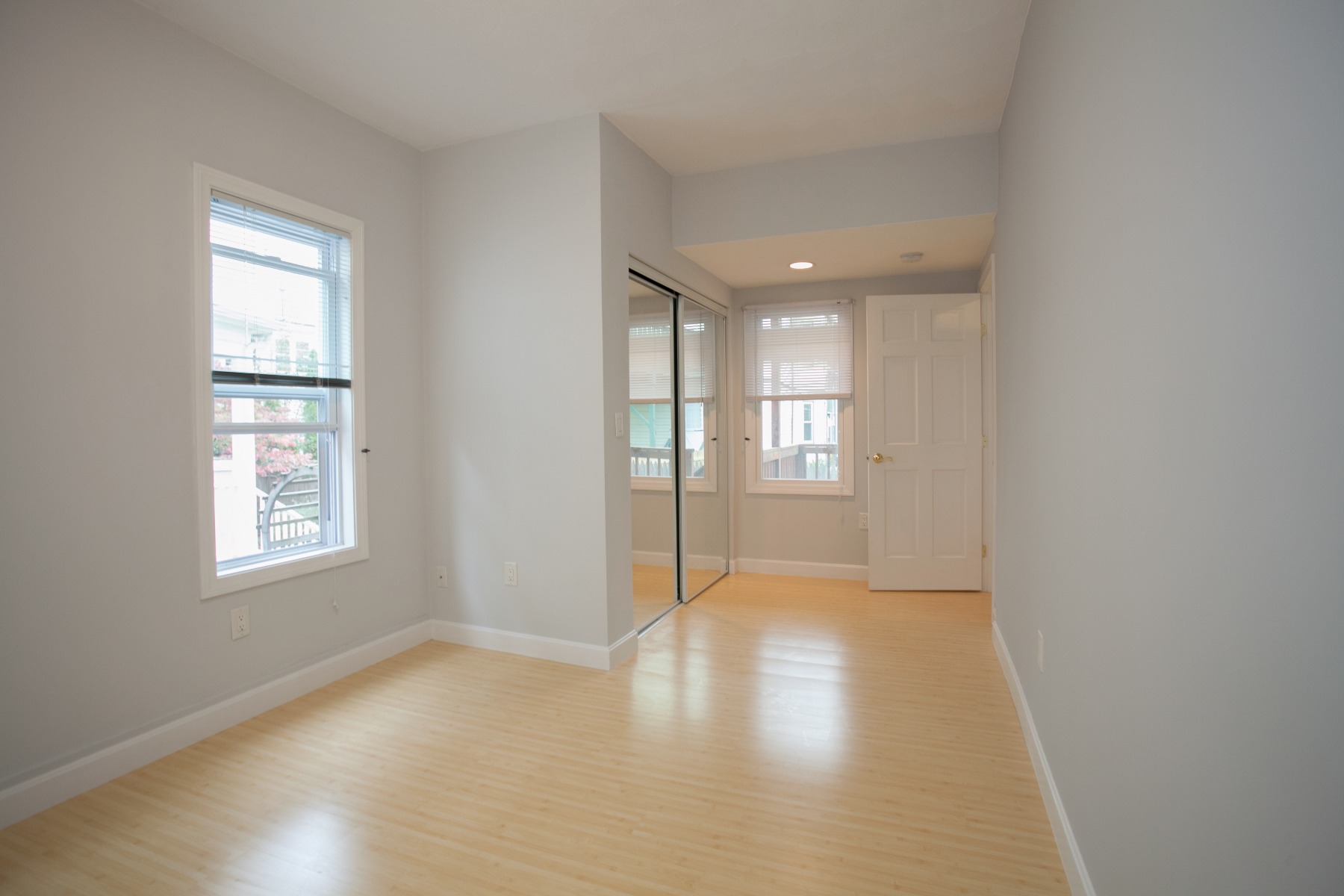 3 bed, 1 bath apartment for rent at 33 Bromfield Rd Unit 1, Tufts — photo 9 of 13