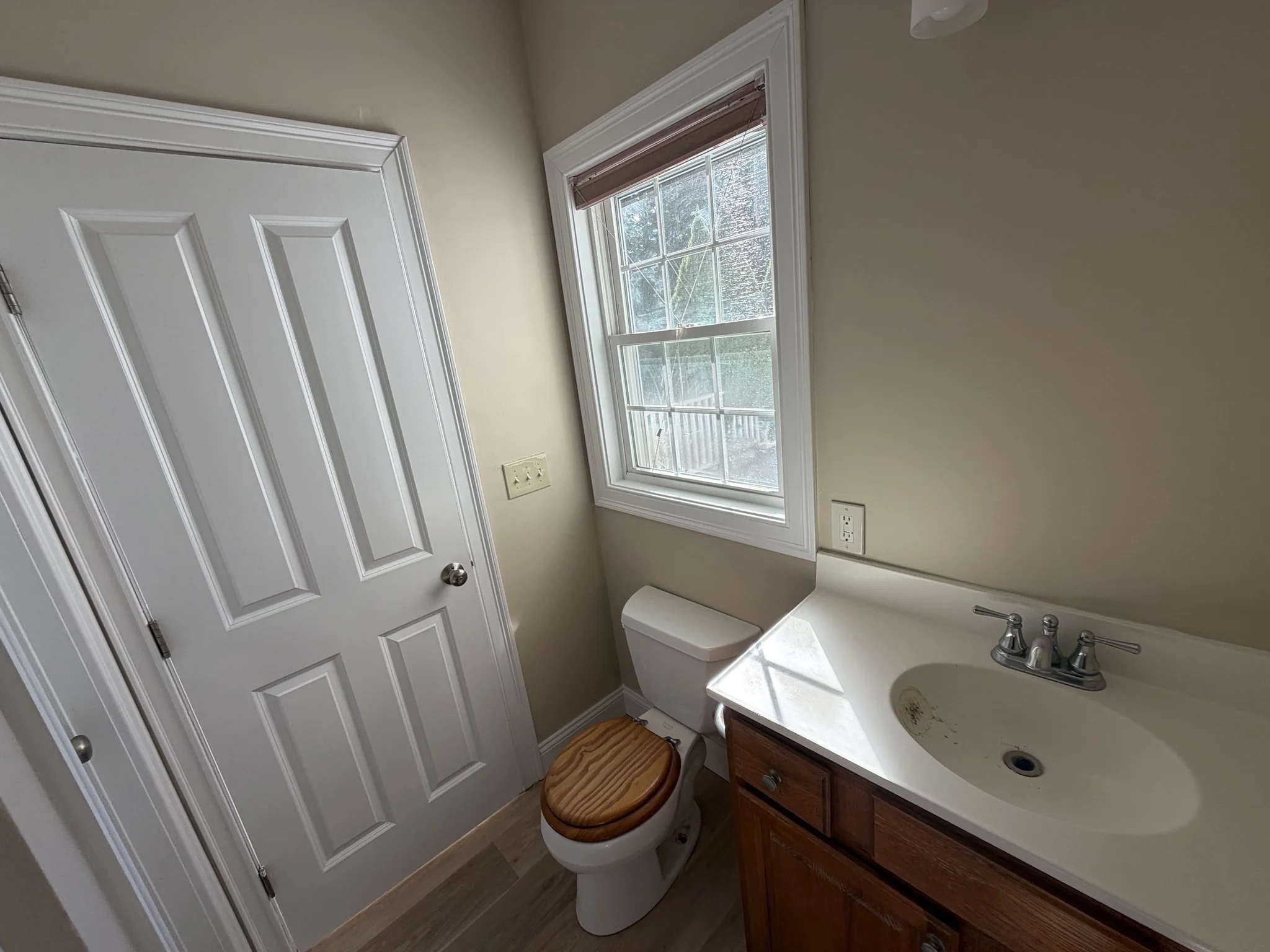 1 bed, 1 bath apartment for rent at 33 Brunelle Dr Unit 2, Rutland — photo 10 of 12