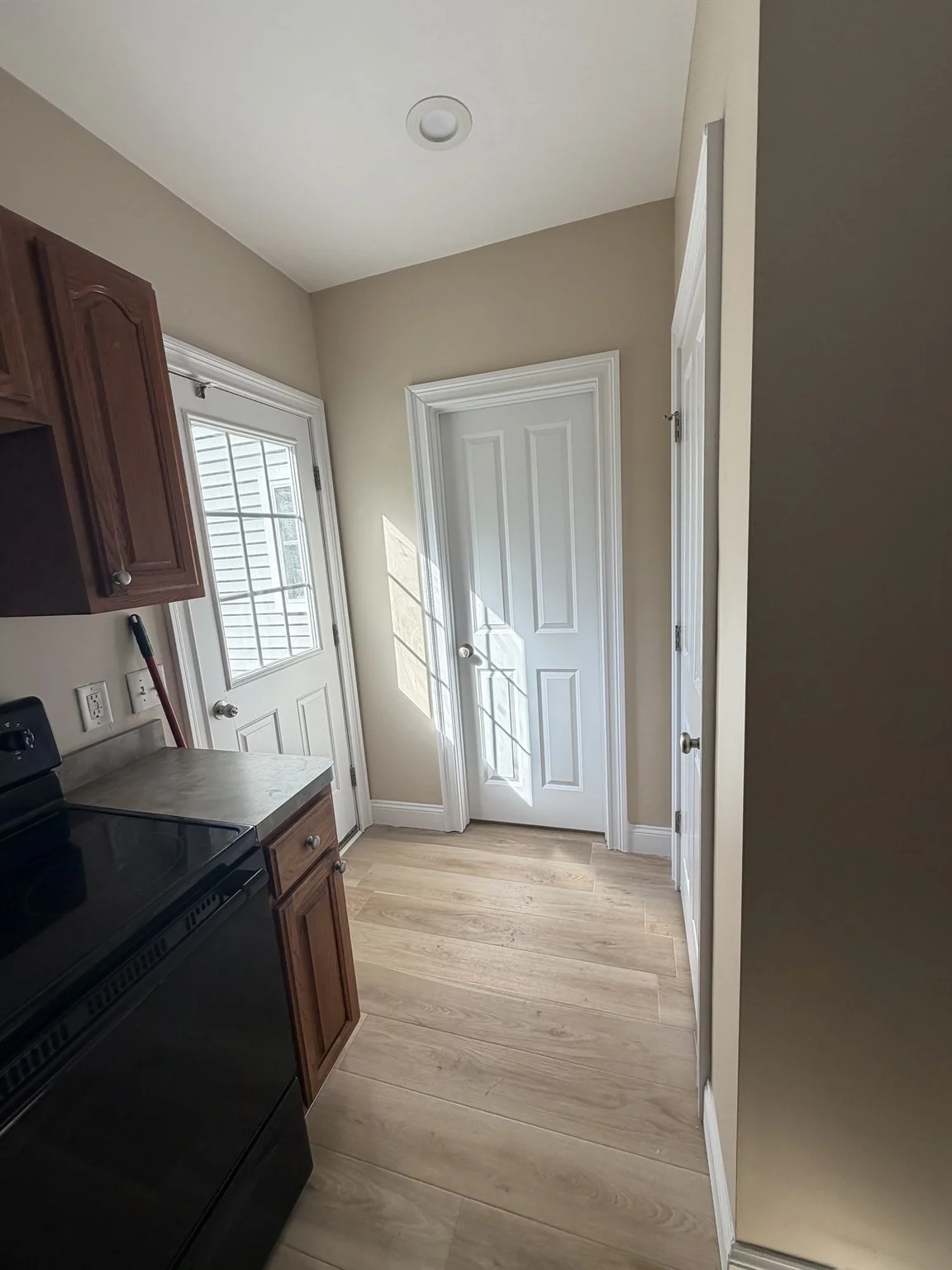 1 bed, 1 bath apartment for rent at 33 Brunelle Dr Unit 2, Rutland — photo 7 of 12