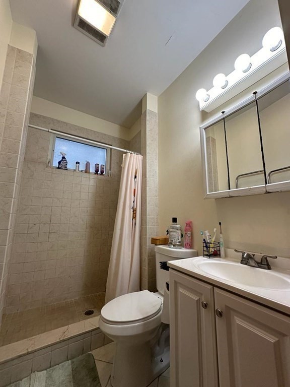 4 bed, 2 bath apartment for rent at 33 Calumet St Unit 2, Mission Hill — photo 10 of 14